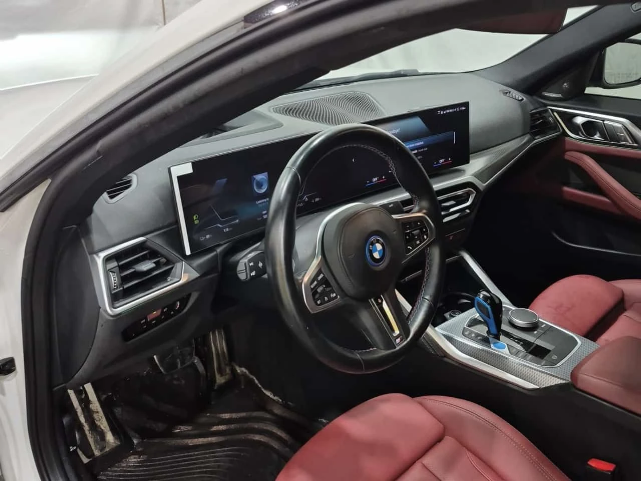 BMW i4 M50| 360| HUD| PANO| AMB| CARFAX| , снимка 9 - Автомобили и джипове - 54224623