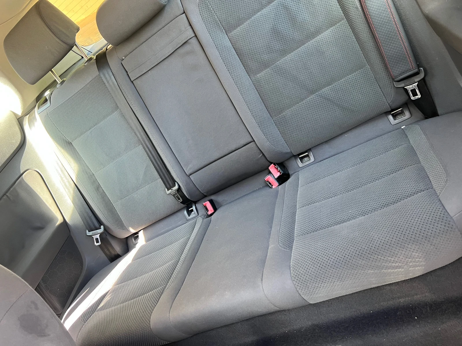 VW Golf 1.6 FSI, снимка 10 - Автомобили и джипове - 54249324