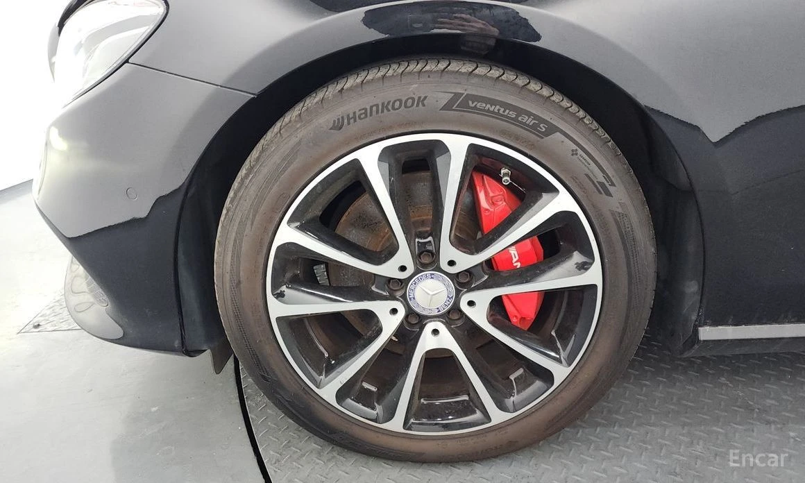 Mercedes-Benz E 300, снимка 5 - Автомобили и джипове - 54682584