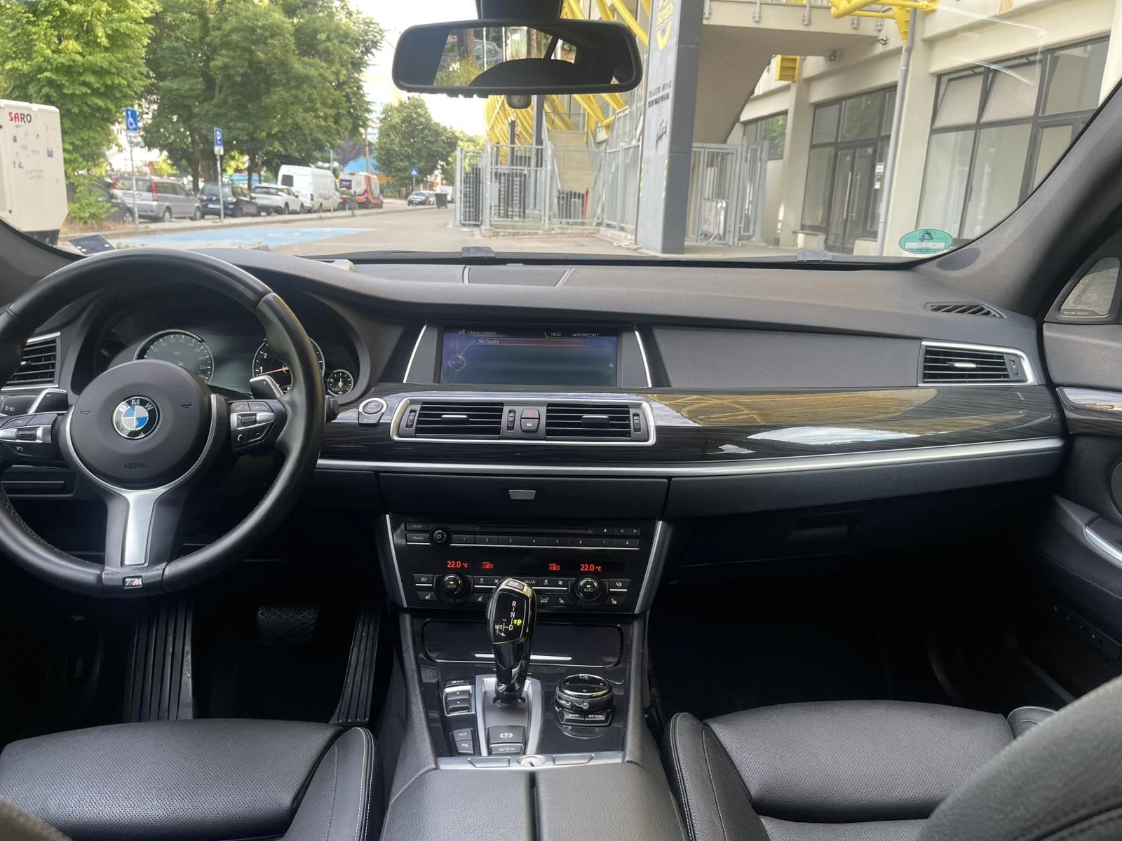 BMW 5 Gran Turismo M550i GT LCI MSport Shadow Line, снимка 13 - Автомобили и джипове - 55046184