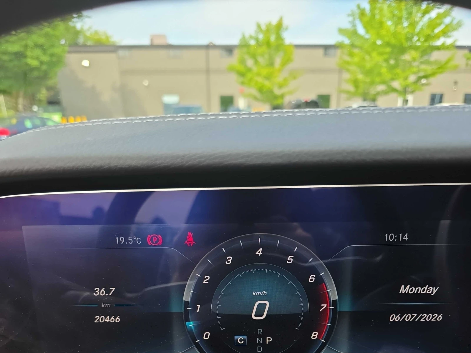 Mercedes-Benz E 450 BURMESTER* ДИСТРОНИК* ПОДГРЕВ* ОБДУХВАНЕ, снимка 7 - Автомобили и джипове - 55193348