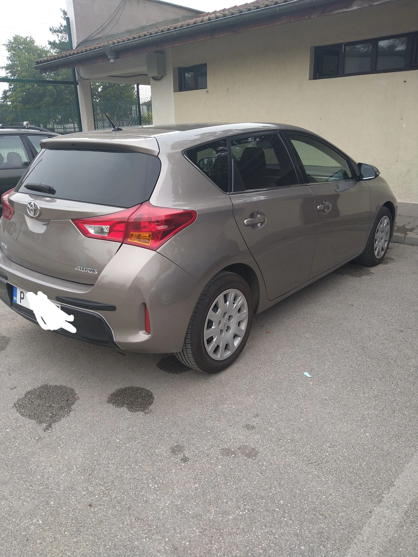 Toyota Auris, снимка 13 - Автомобили и джипове - 55325089