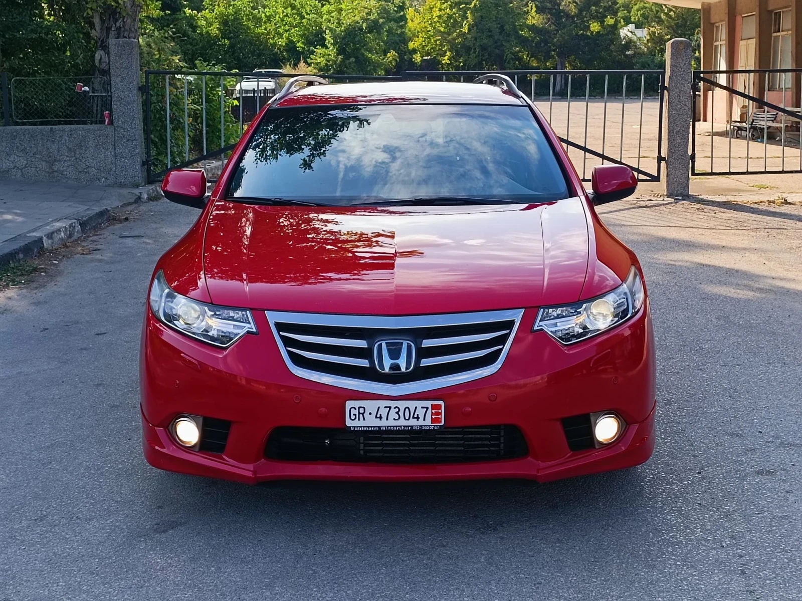 Honda Accord 2.2-180кс-ШВЕЙЦАРИЯ-РЪЧКА-6ск-FACELIFT-ДИСТРОНИК