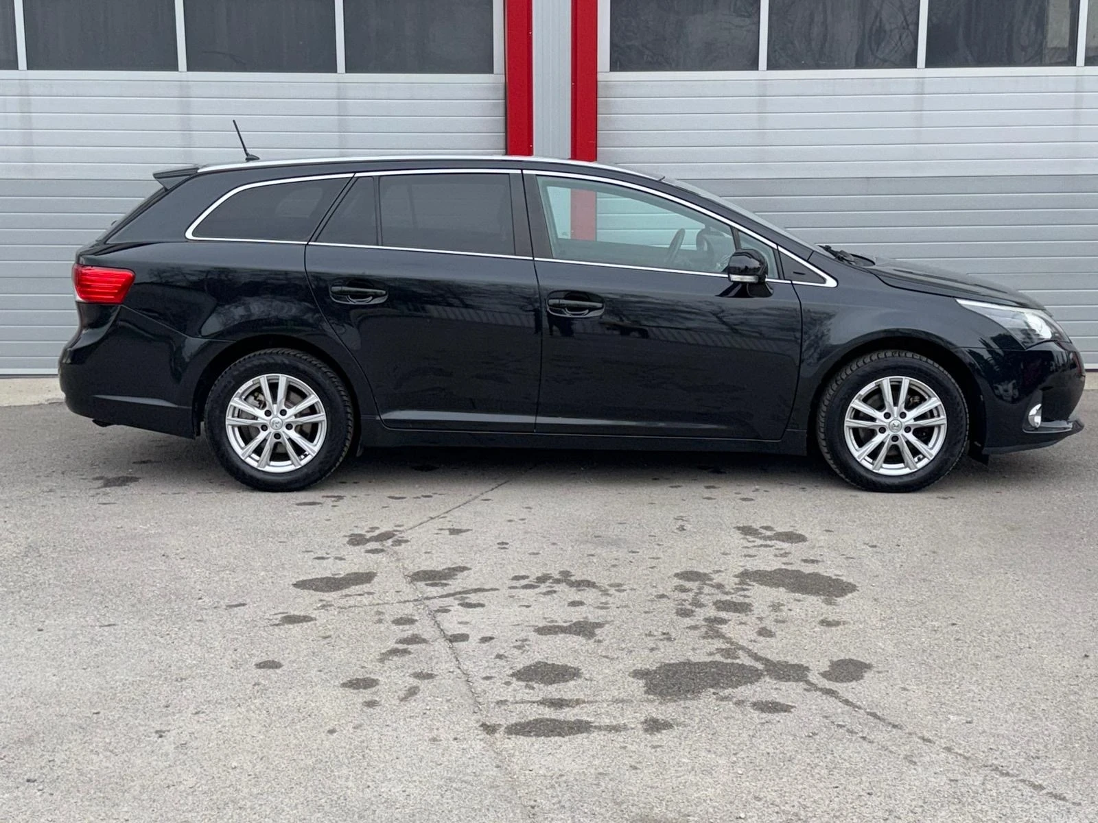 Toyota Avensis 2.0D D-4D FACELIFT NAVI KLIMATRONIK 6-SPEED ЛИЗИНГ, снимка 7 - Автомобили и джипове - 55825681
