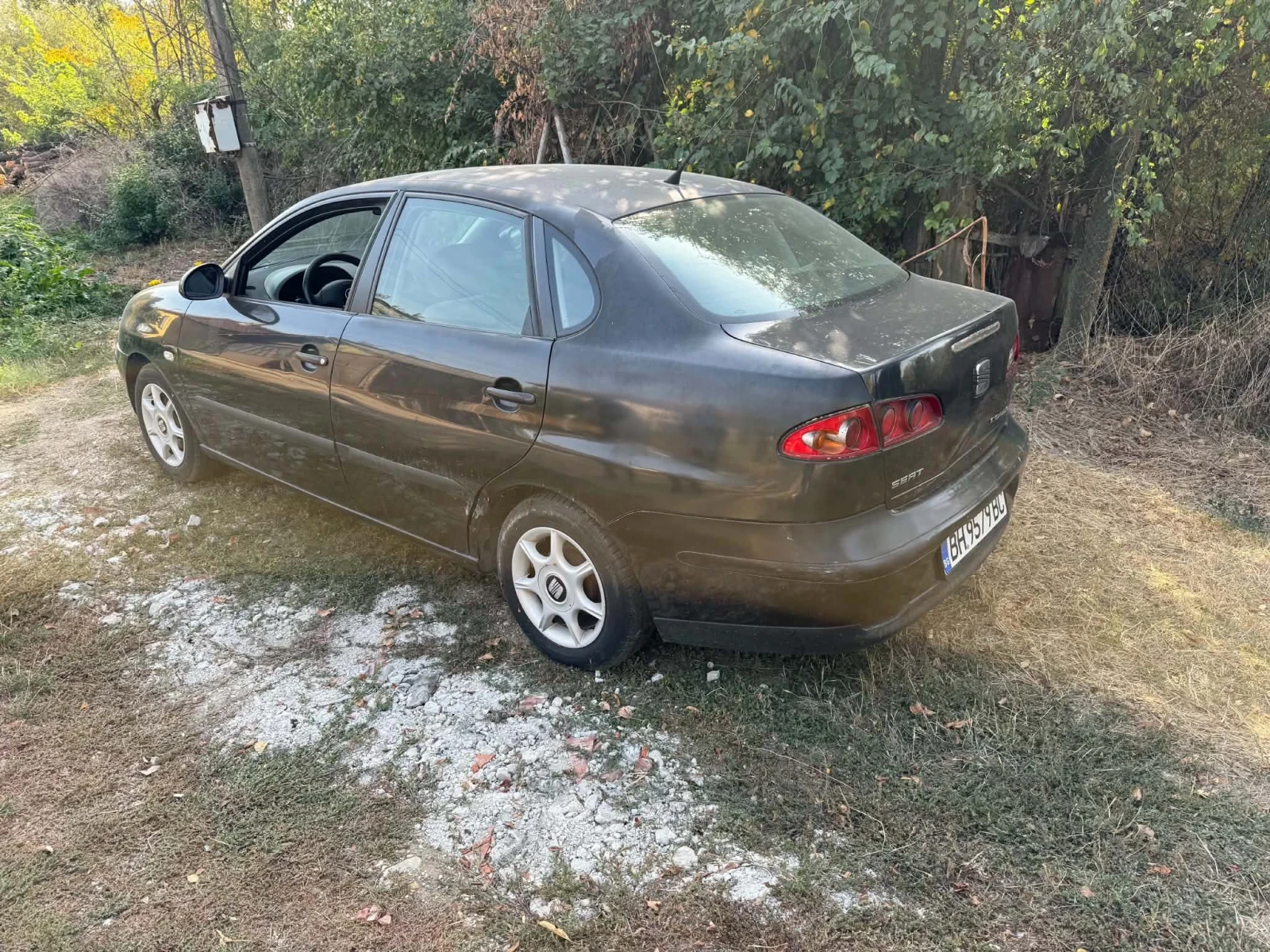 Seat Cordoba, снимка 3 - Автомобили и джипове - 56449683