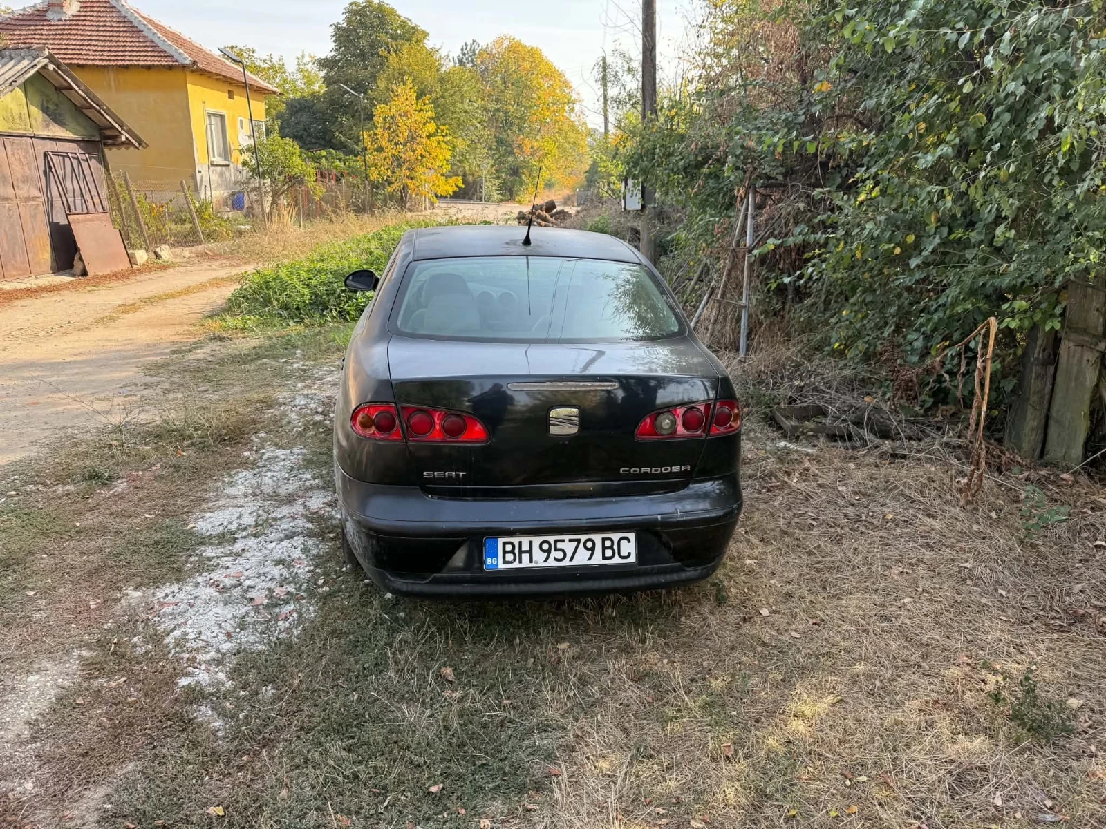 Seat Cordoba, снимка 2 - Автомобили и джипове - 56449683