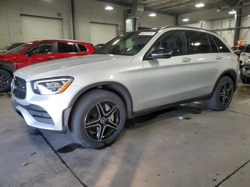 Mercedes-Benz GLC 300 Подгрев* Burmester* Keyless* Камера, снимка 1 - Автомобили и джипове - 48666030