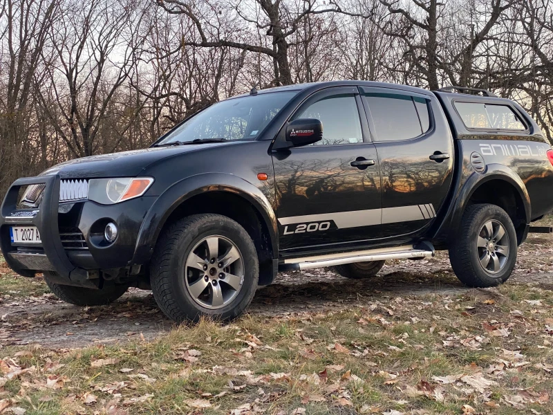 Mitsubishi L200 2.5 СуперСелект, снимка 1 - Автомобили и джипове - 49393571