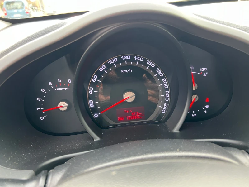 Kia Sportage 1.7 CRDI, снимка 13 - Автомобили и джипове - 51608854