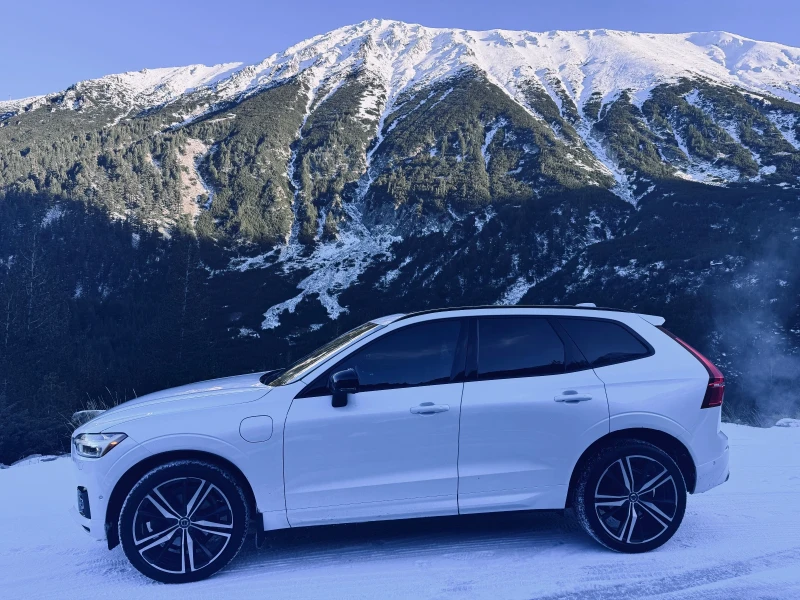 Volvo XC60 R Design Plug-in hybrid T8, снимка 4 - Автомобили и джипове - 52526969