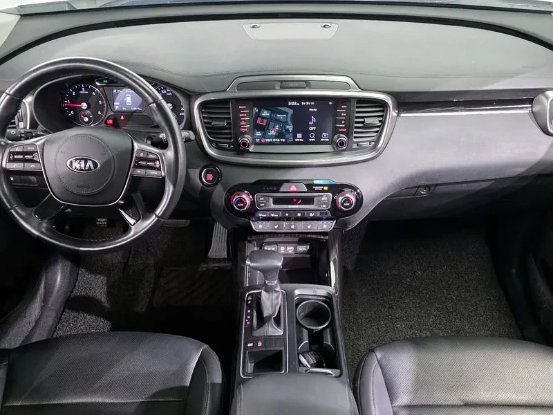 Kia Sorento Diesel 2.0 2Wd Prestige, снимка 7 - Автомобили и джипове - 55278645
