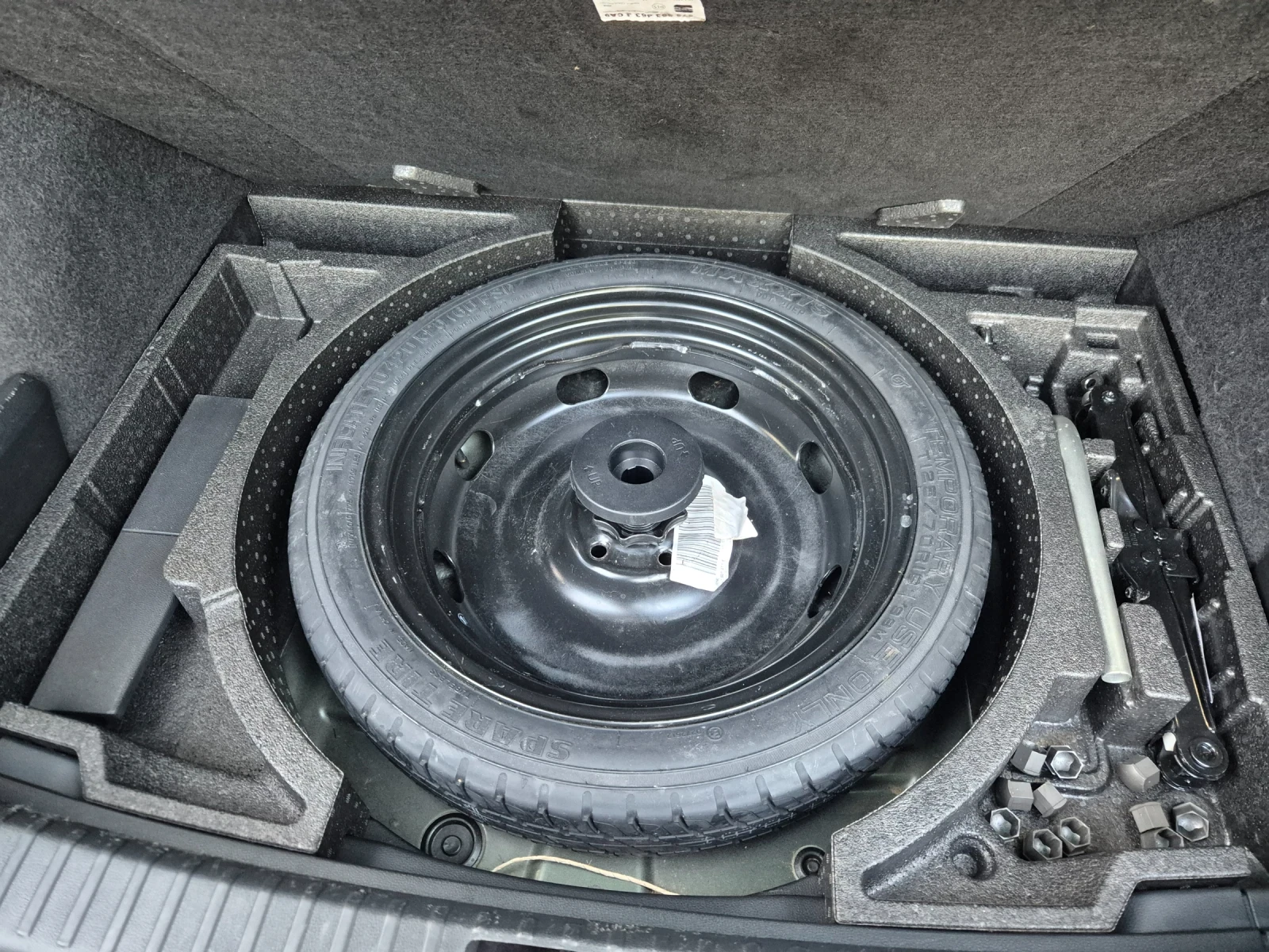 Skoda Karoq Scout /2.0D-150кс/4х4/20г - изображение 8