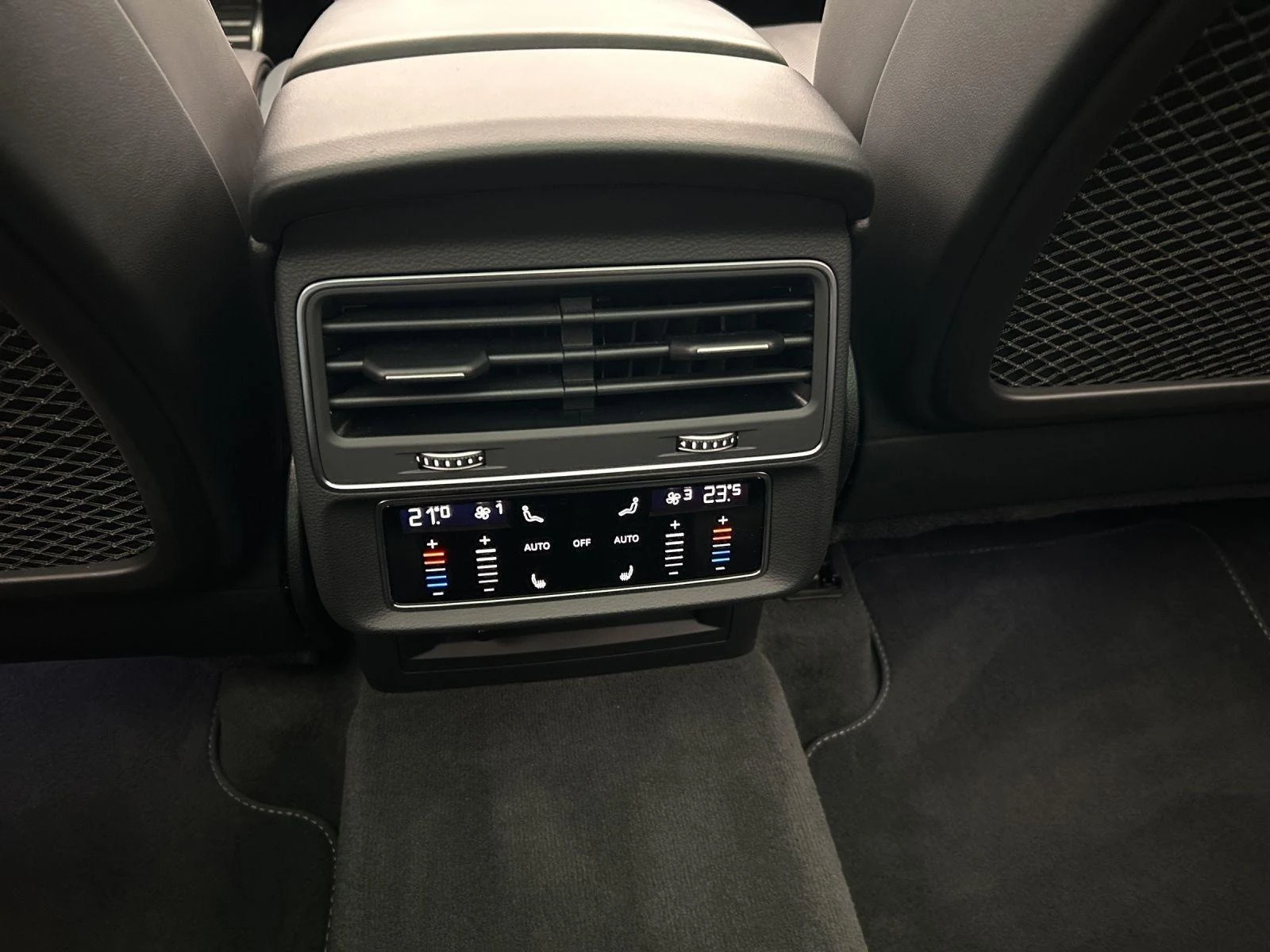 Audi SQ7 TFSI QUATTRO HEAD UP MATRIX B&O 3D PANORAMA | Mobile.bg   11