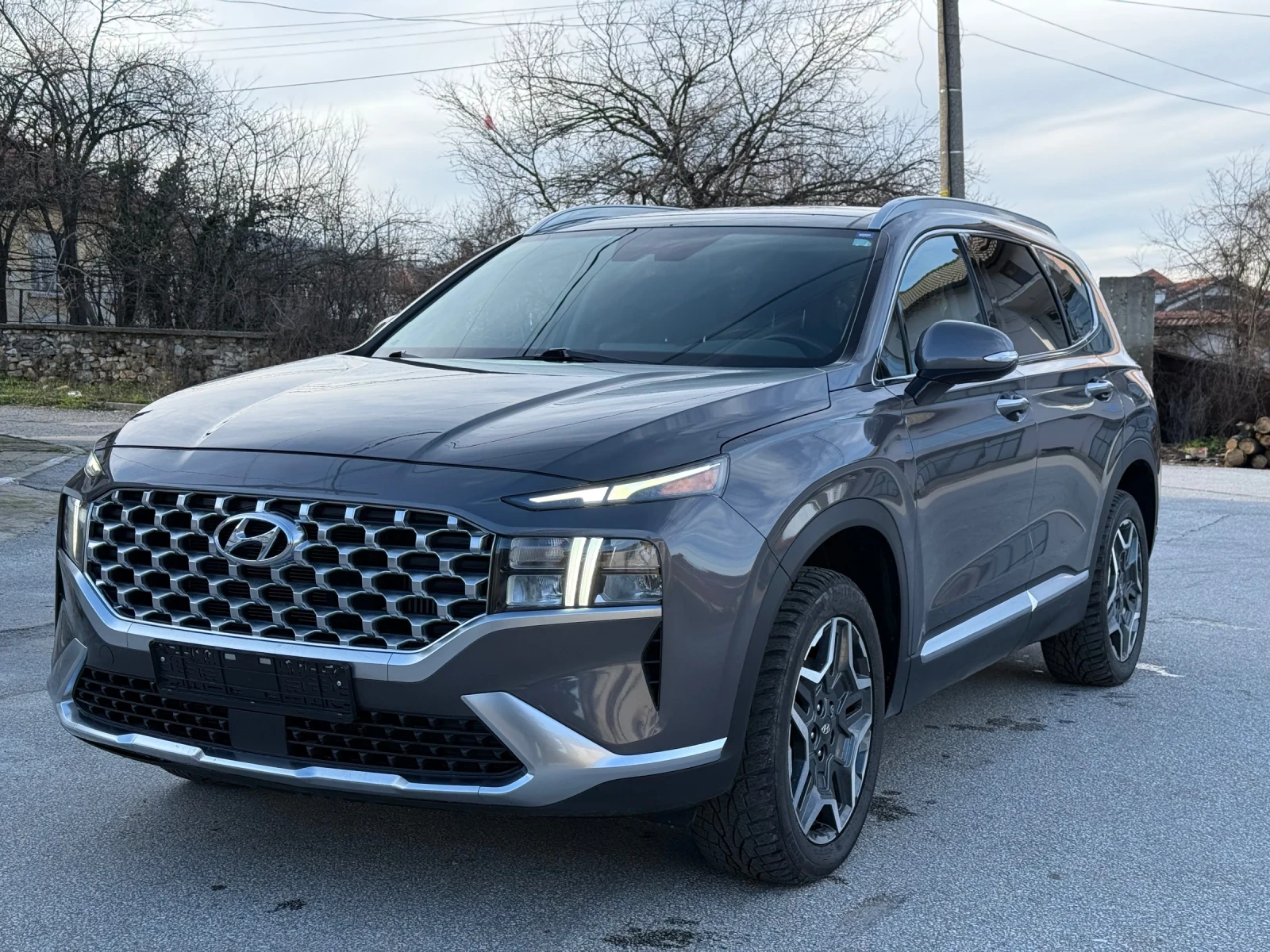 Hyundai Santa fe Luxury // Plug-in // FULL