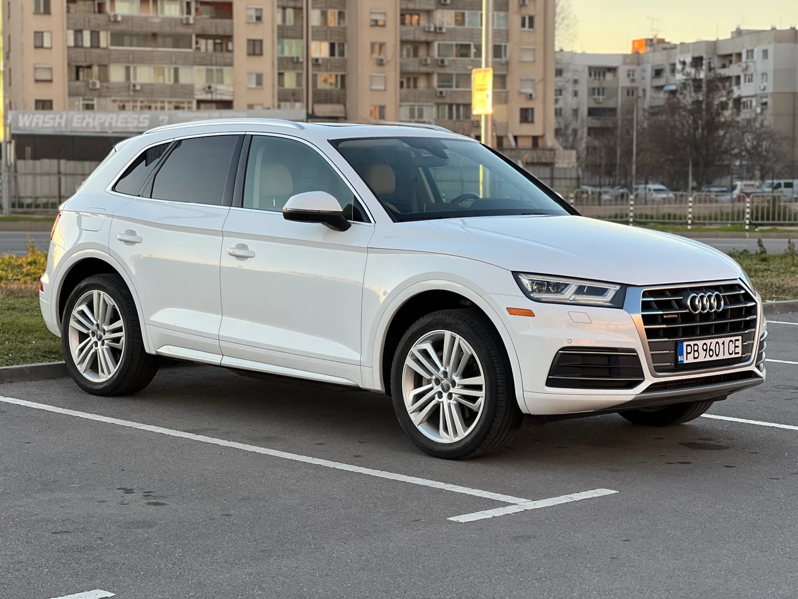 Audi Q5, снимка 10 - Автомобили и джипове - 53999383