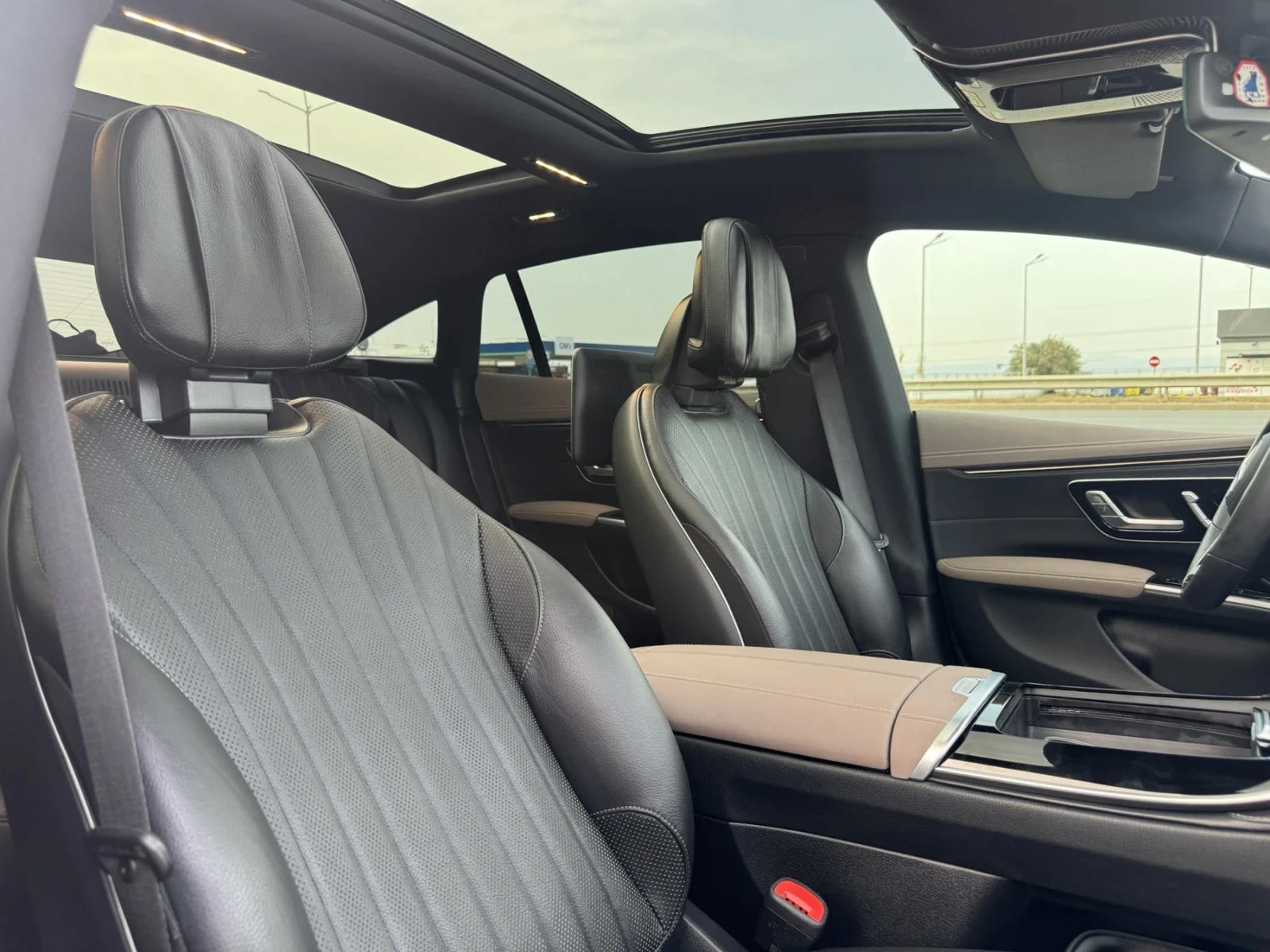 Mercedes-Benz EQE 350, снимка 13 - Автомобили и джипове - 55952972