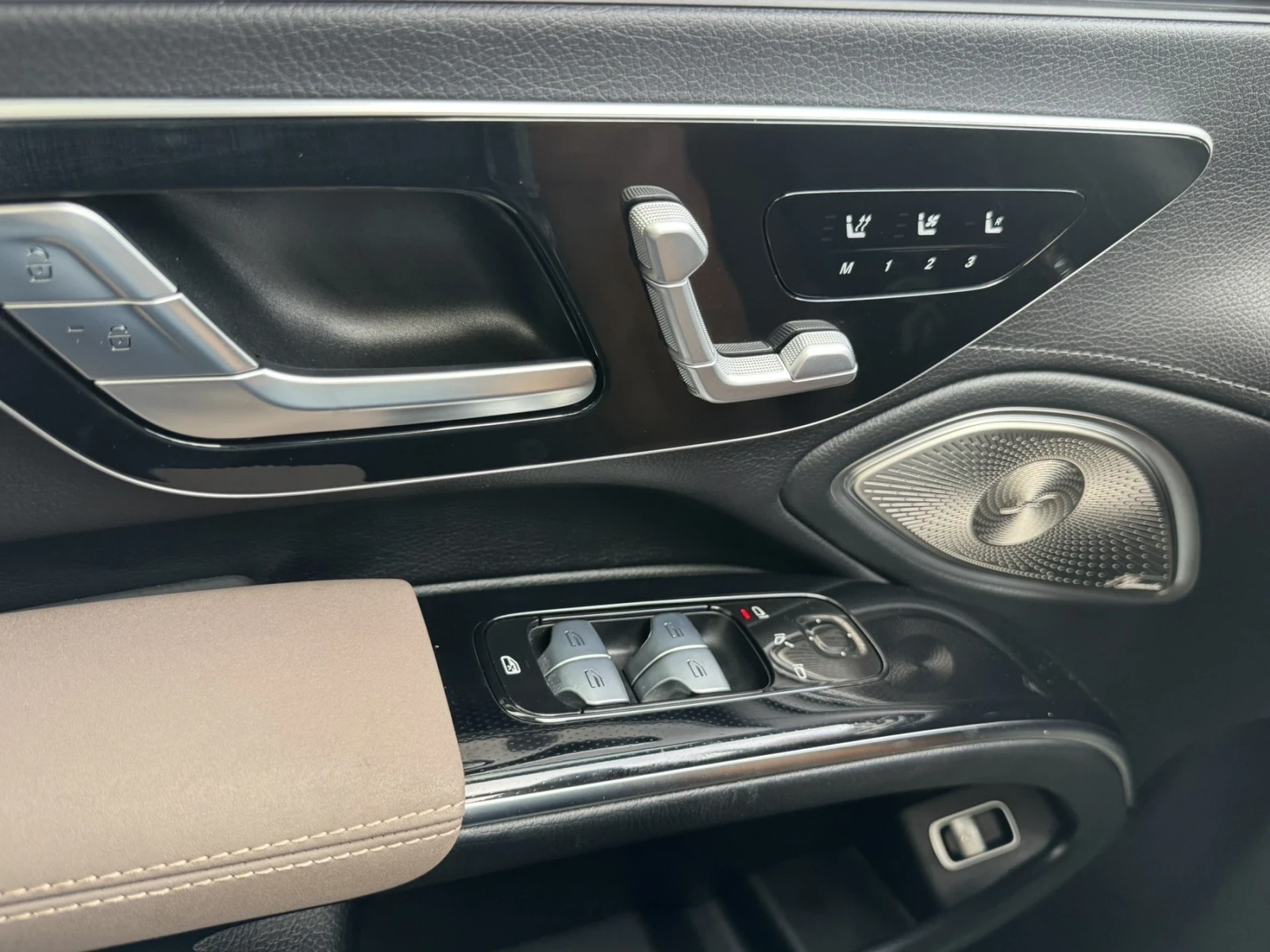 Mercedes-Benz EQE 350, снимка 8 - Автомобили и джипове - 55952972