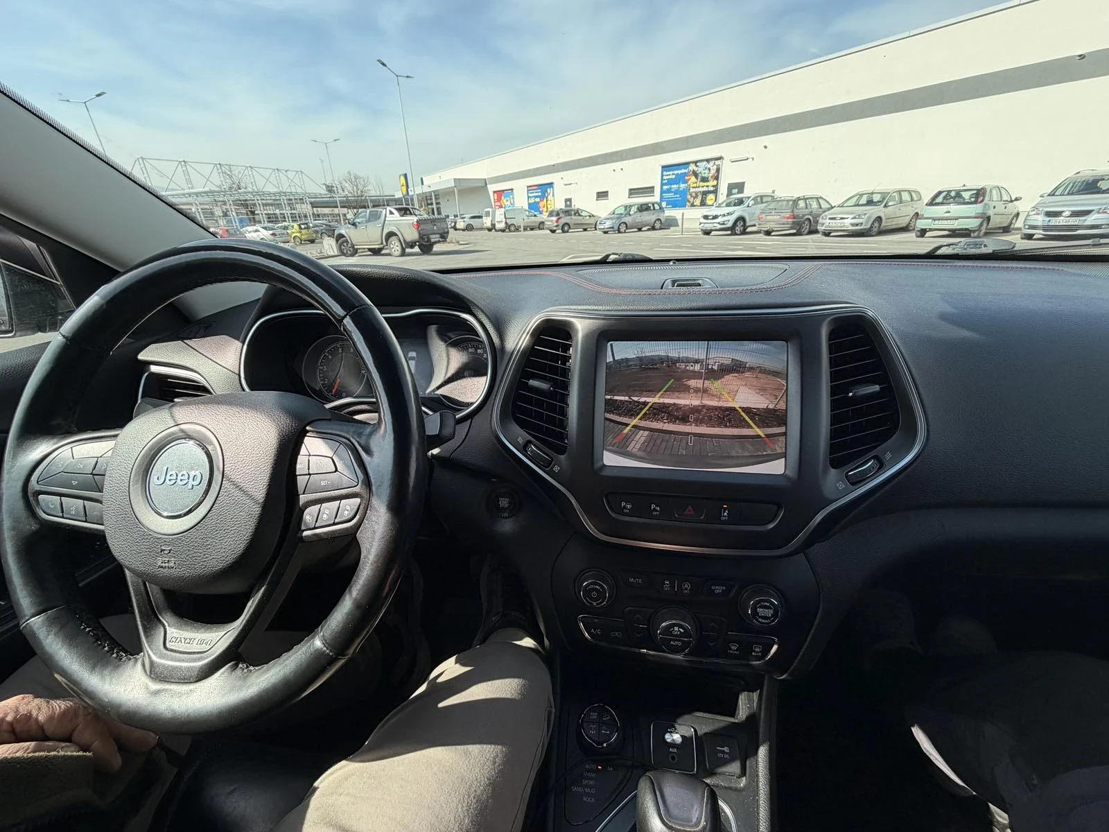 Jeep Cherokee, снимка 5 - Автомобили и джипове - 56560011