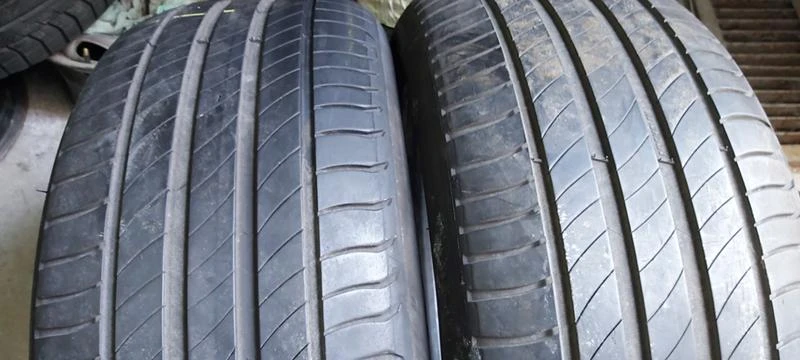 Гуми Летни 225/55R17, снимка 1 - Гуми и джанти - 32905742