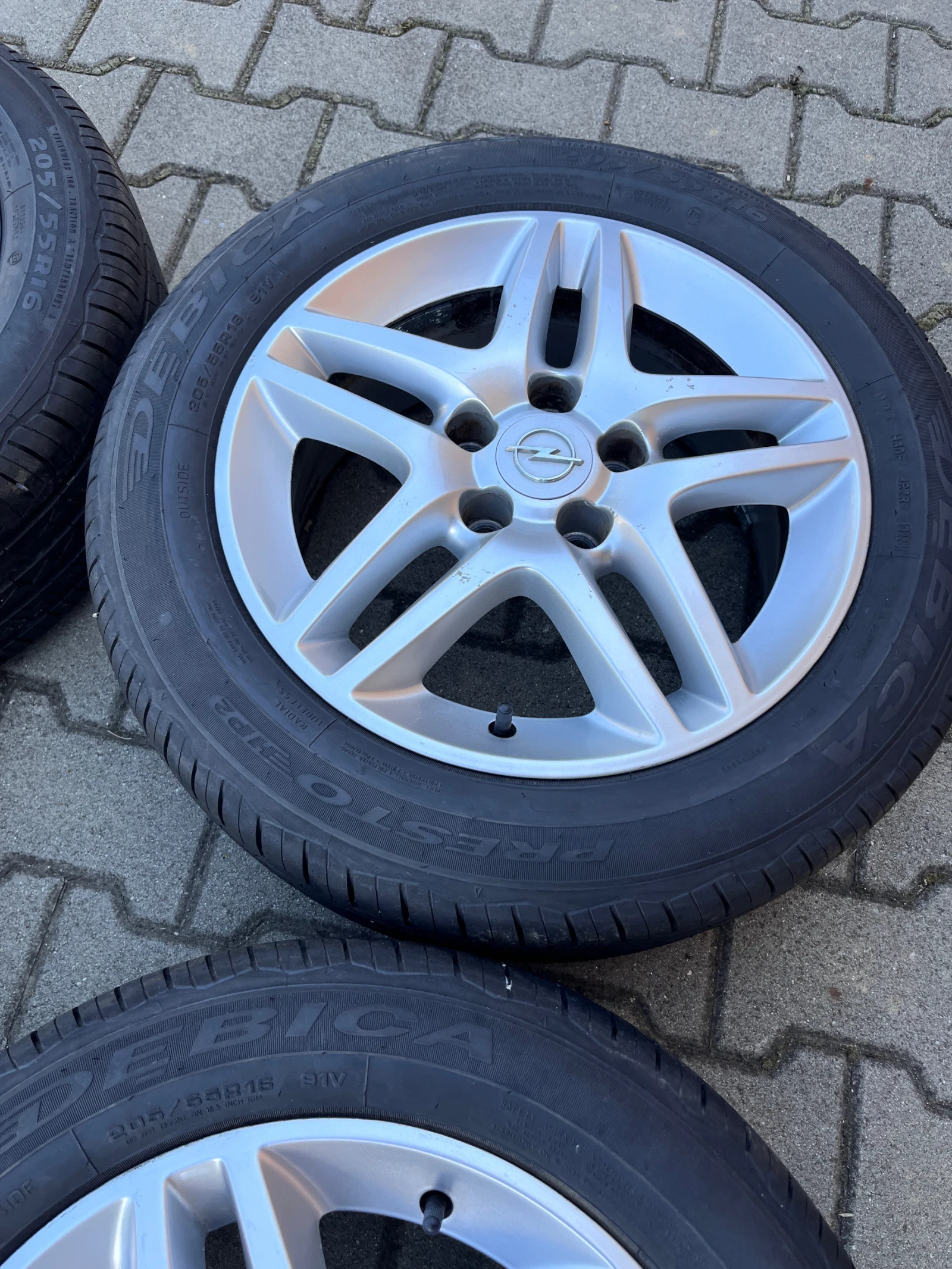 Гуми с джанти Debica 205/55R16, снимка 7 - Гуми и джанти - 54007370