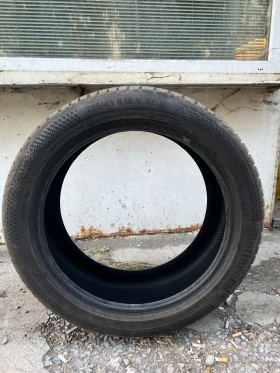 Гуми Зимни 235/45R18, снимка 7 - Гуми и джанти - 47150026