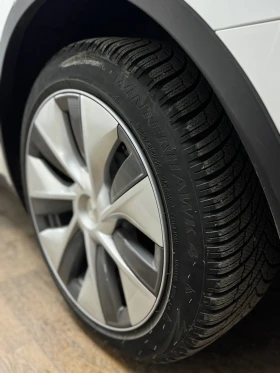 Tesla Model Y Long Range, снимка 10