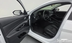 Hyundai Elantra 1.6 Smart, снимка 10