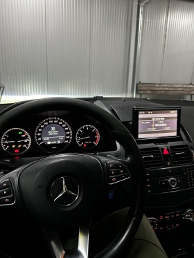 Mercedes-Benz C 200, снимка 9 - Автомобили и джипове - 45877691
