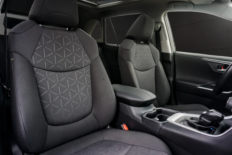 Toyota Rav4 2.5 Hybrid , снимка 14 - Автомобили и джипове - 38824295