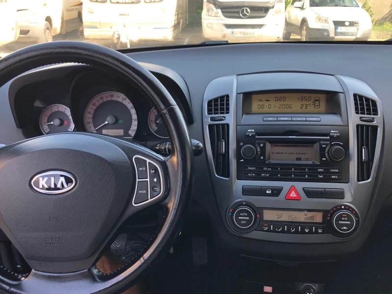 Kia Ceed 1.6i БЕНЗИН, снимка 12 - Автомобили и джипове - 46349903