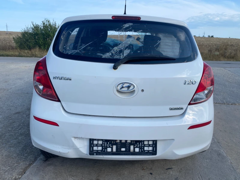 Hyundai I20 1.1 CRDI, снимка 4 - Автомобили и джипове - 46876521