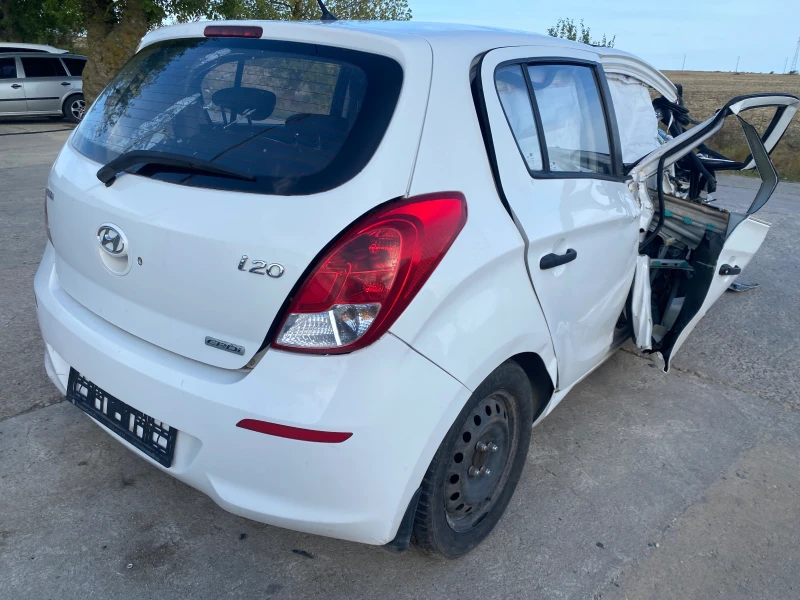 Hyundai I20 1.1 CRDI, снимка 3 - Автомобили и джипове - 46876521