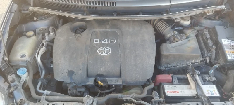 Toyota Auris, снимка 14 - Автомобили и джипове - 49043902