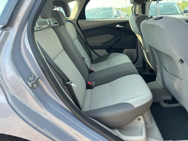 Ford Focus 2.0-116кс, Автоматик, снимка 10 - Автомобили и джипове - 50942057