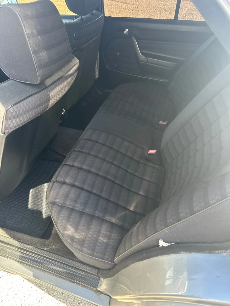 Mercedes-Benz 190 I, снимка 7 - Автомобили и джипове - 52650384