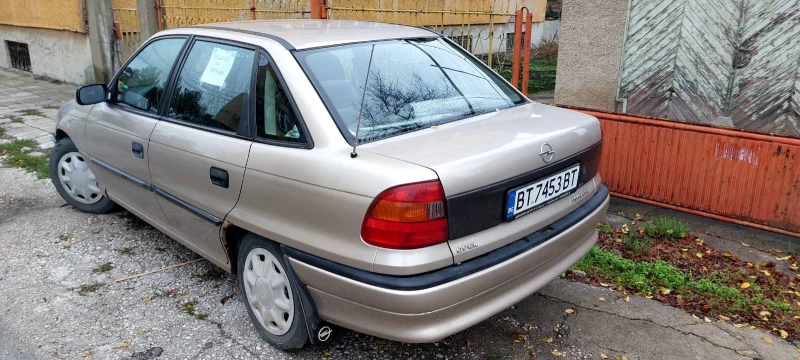 Opel Astra, снимка 2 - Автомобили и джипове - 52348772