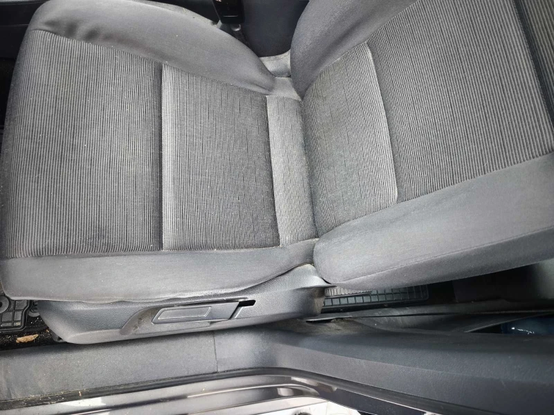 VW Touran, снимка 7 - Автомобили и джипове - 53121647