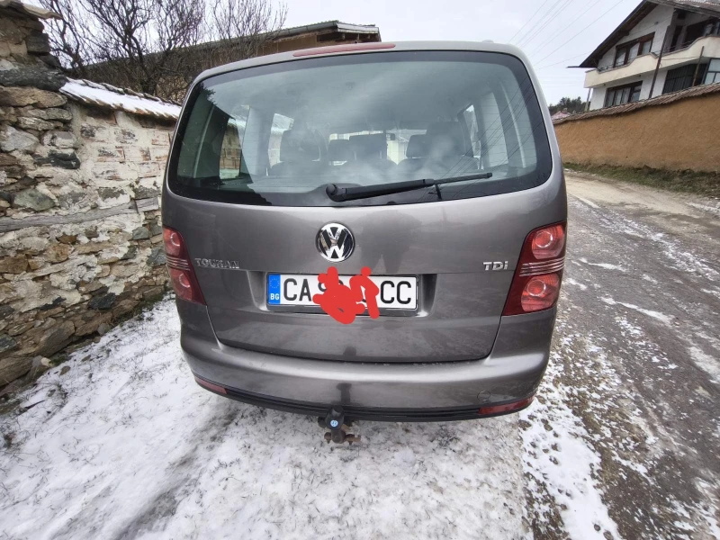 VW Touran, снимка 4 - Автомобили и джипове - 53121647