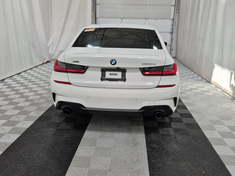 BMW 330 E HYBRID * * M PACK * * CARFAX * * АВТО КРЕДИТ * *, снимка 5 - Автомобили и джипове - 53122895