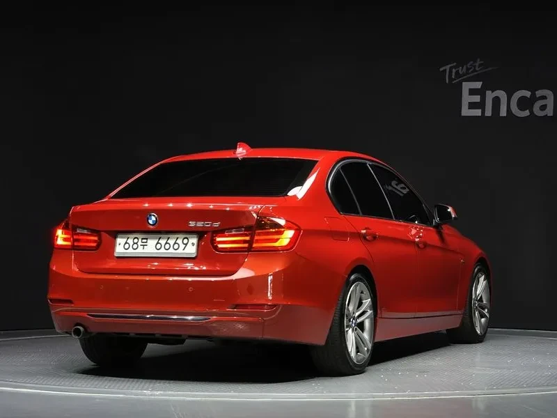 BMW 320 d Sport Edition - изображение 2