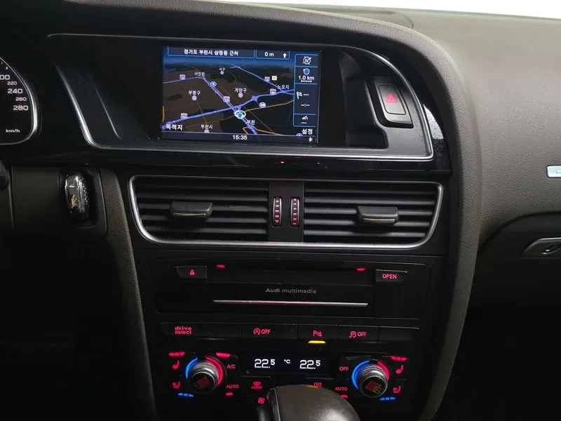 Audi A5 2.0 TDI Quattro, снимка 13 - Автомобили и джипове - 55032376