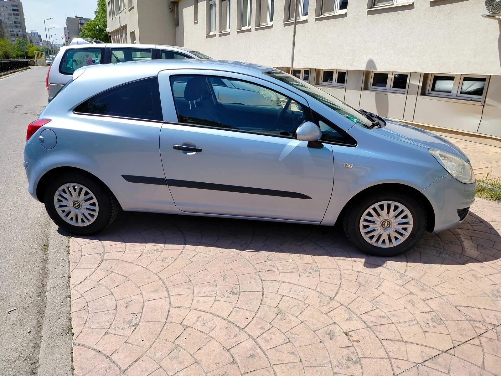 Opel Corsa  - изображение 2
