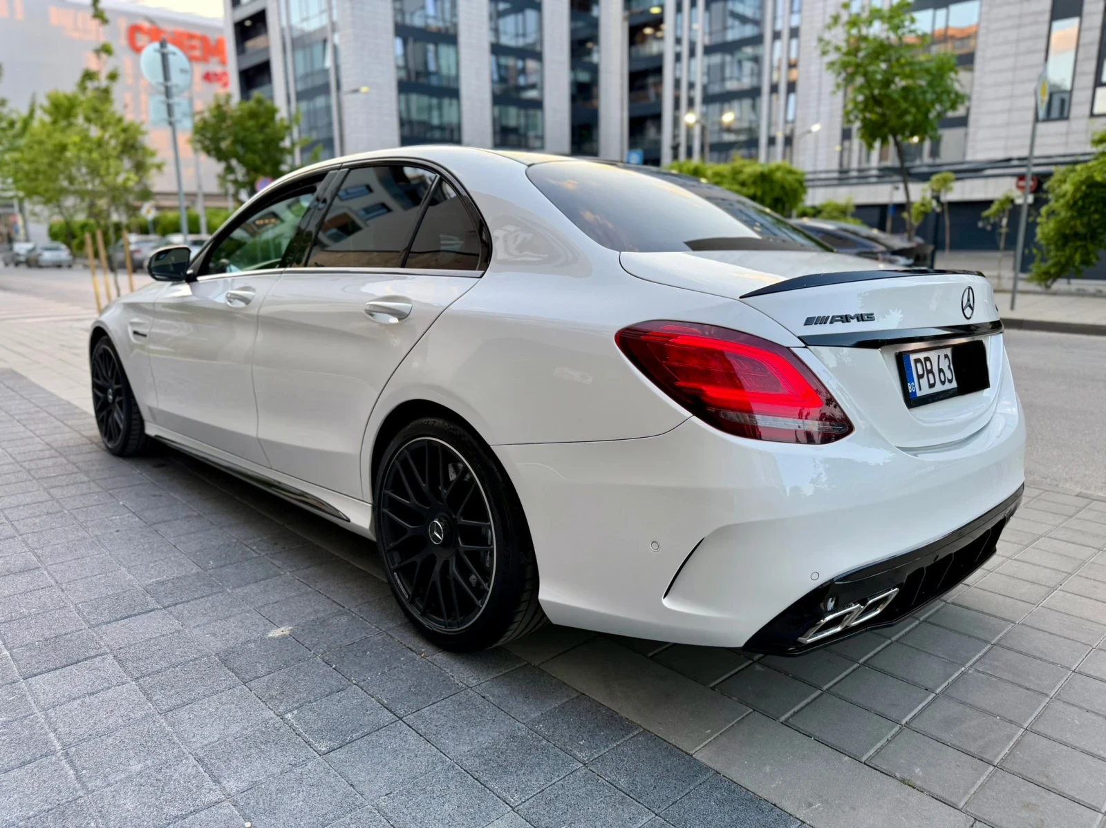 Mercedes-Benz C 63 AMG FACELIFT 2020 - изображение 5