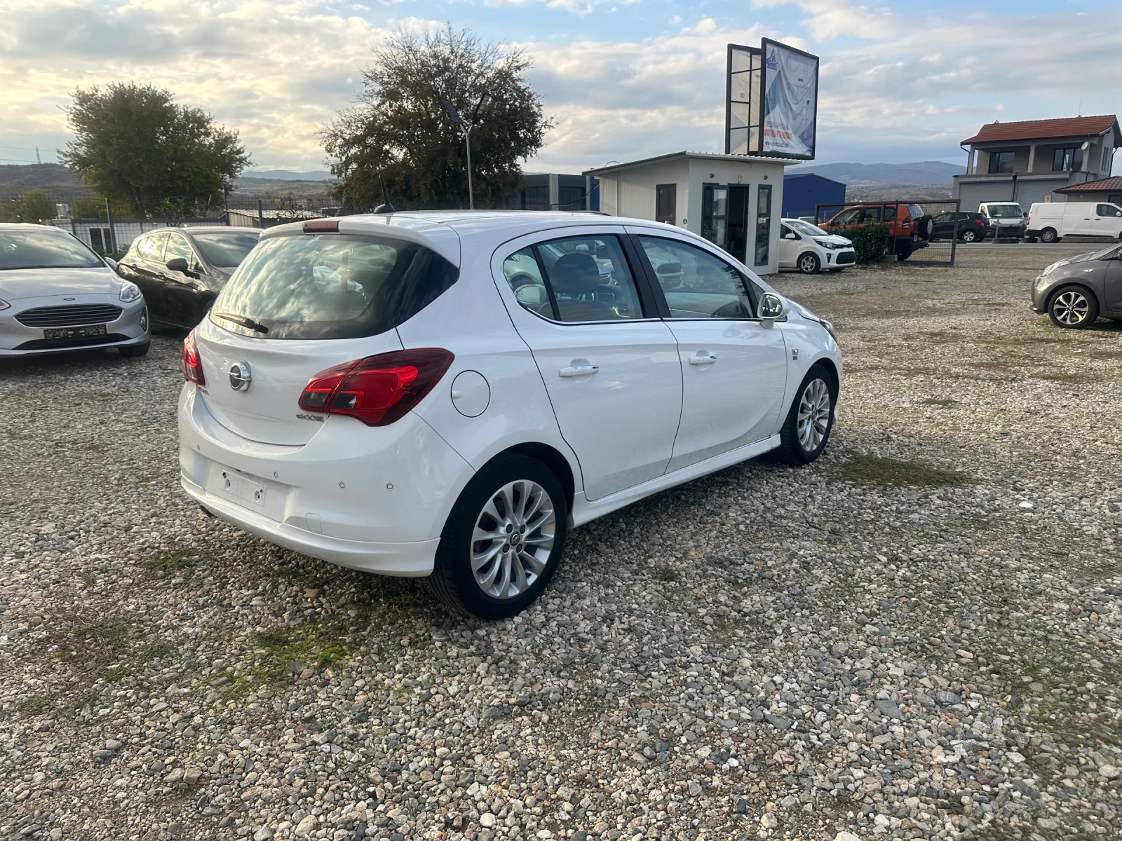 Opel Corsa 1, 0i Turbo/OPC Line - изображение 4