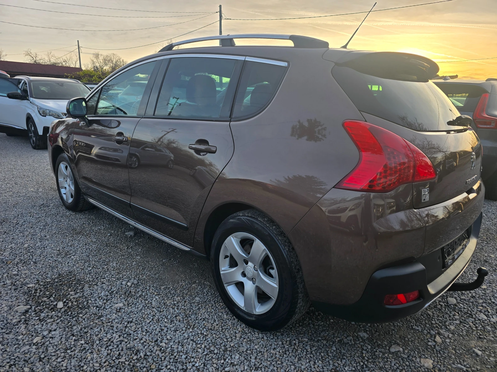 Peugeot 3008 2.0D-HYBRID-163 К.С-ЕВРО 5В-АВТОМАТИК-4Х4-НАВИГАЦИ - изображение 3