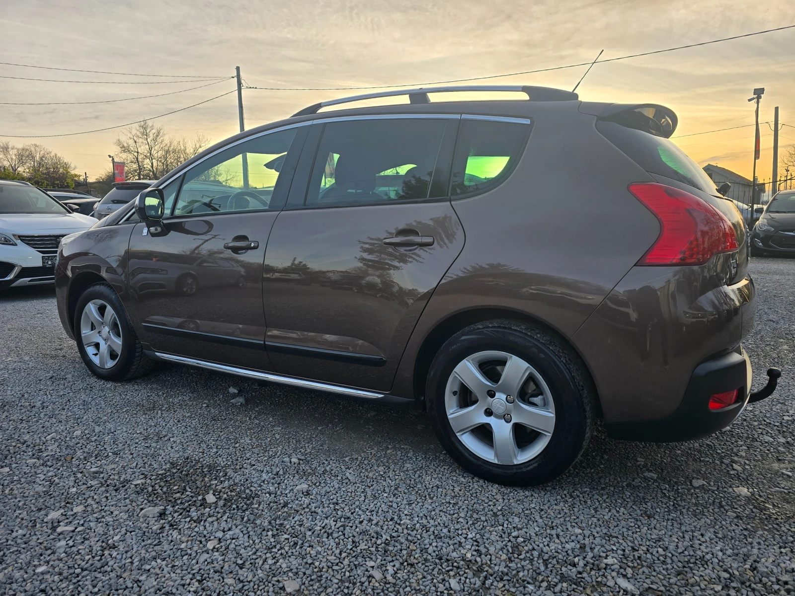 Peugeot 3008 2.0D-HYBRID-163 К.С-ЕВРО 5В-АВТОМАТИК-4Х4-НАВИГАЦИ - изображение 4