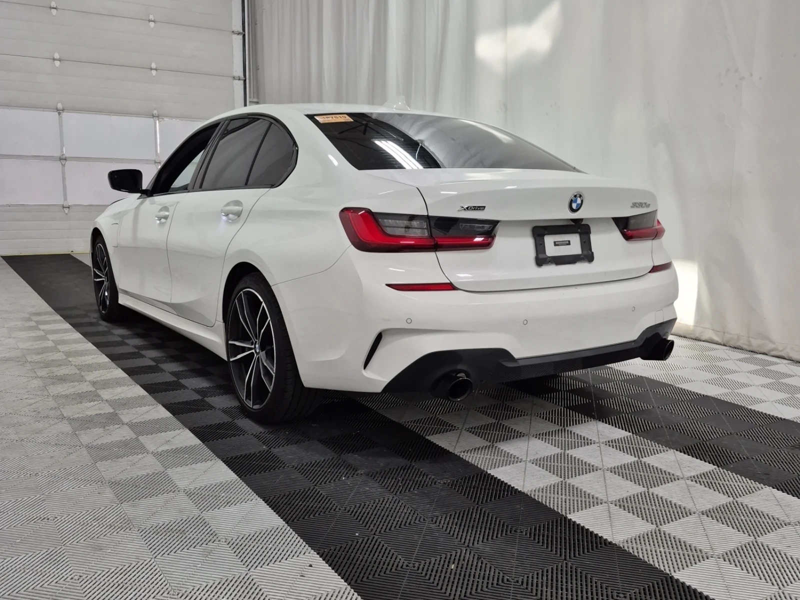 BMW 330 E HYBRID * * M PACK * * CARFAX * * АВТО КРЕДИТ * * - изображение 6