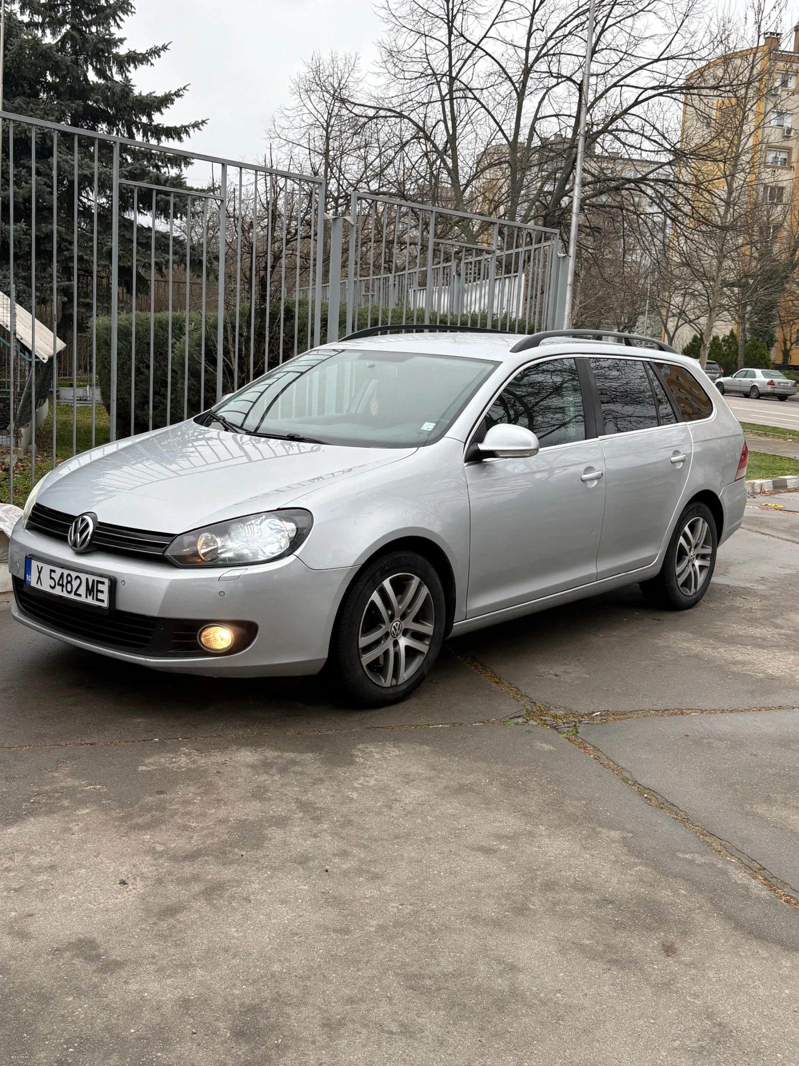 VW Golf VW GOLF 6* 2.0TDI* 6 СКОРОСТИ* ОБСЛУЖЕНА* , снимка 2 - Автомобили и джипове - 54134560
