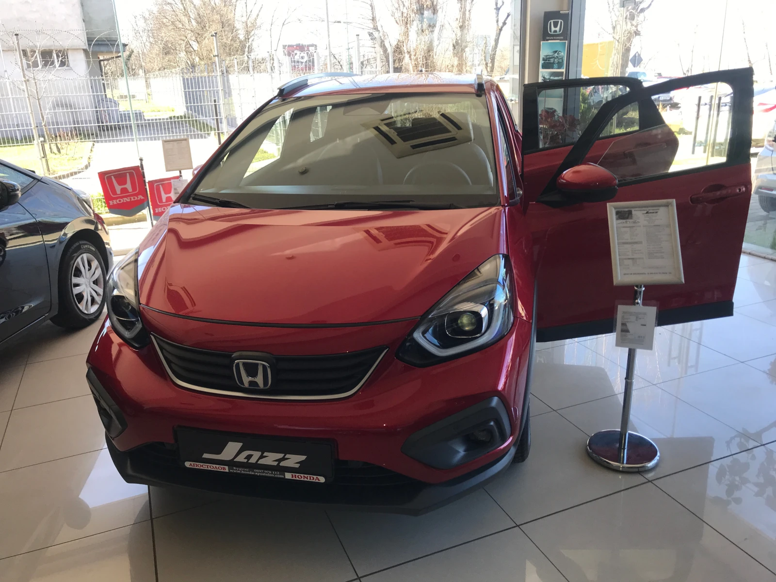 Honda Jazz 1, 5 e-HEV, снимка 12 - Автомобили и джипове - 53780907