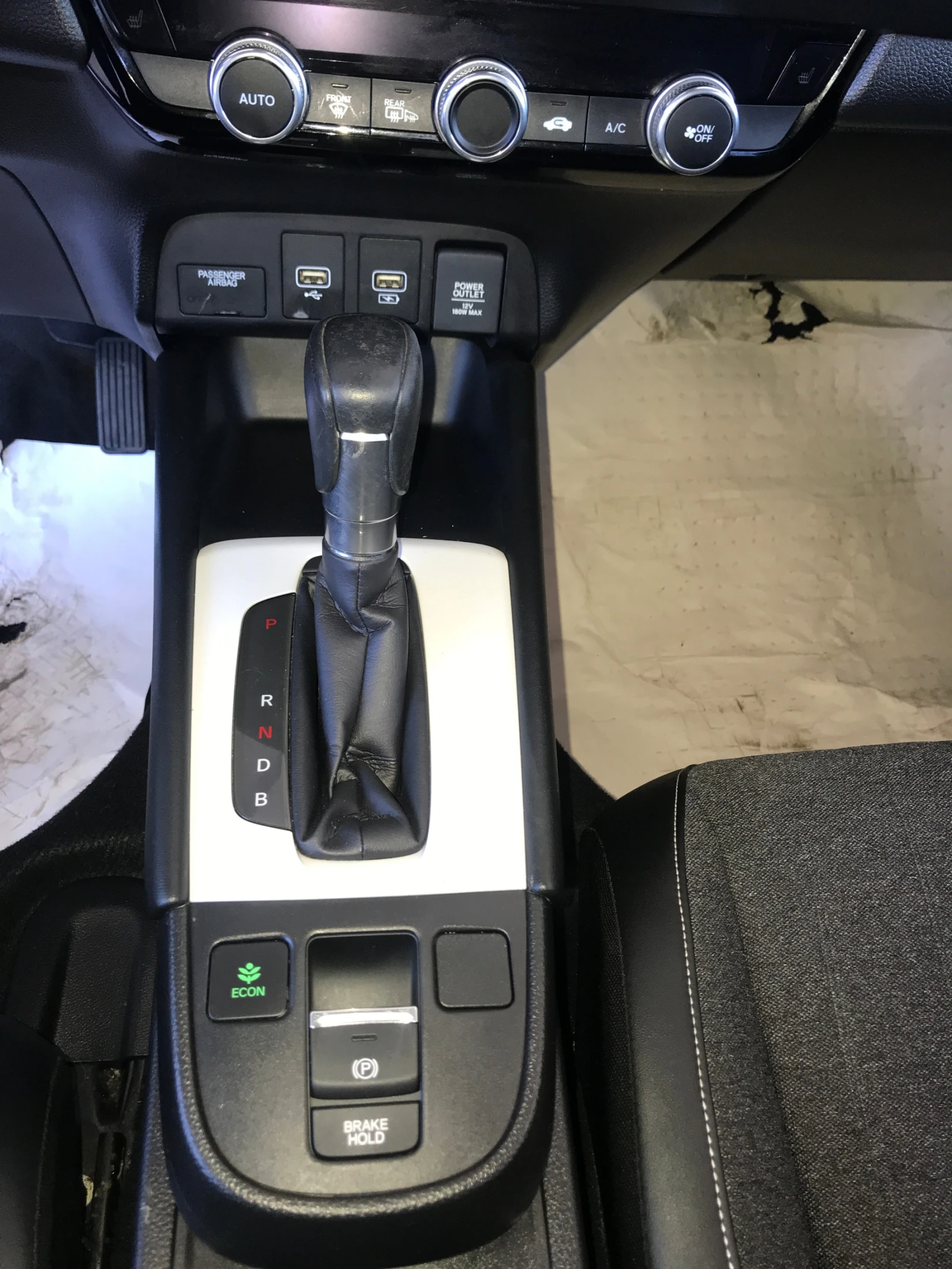 Honda Jazz 1, 5 e-HEV, снимка 4 - Автомобили и джипове - 53780907